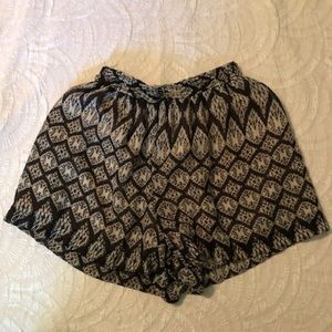Patterned shorts